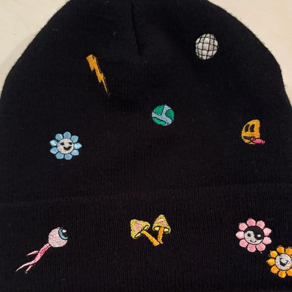 NWOT ALAB Black Beanie with Colorful Embroidered Motifs - Picture 4 of 6